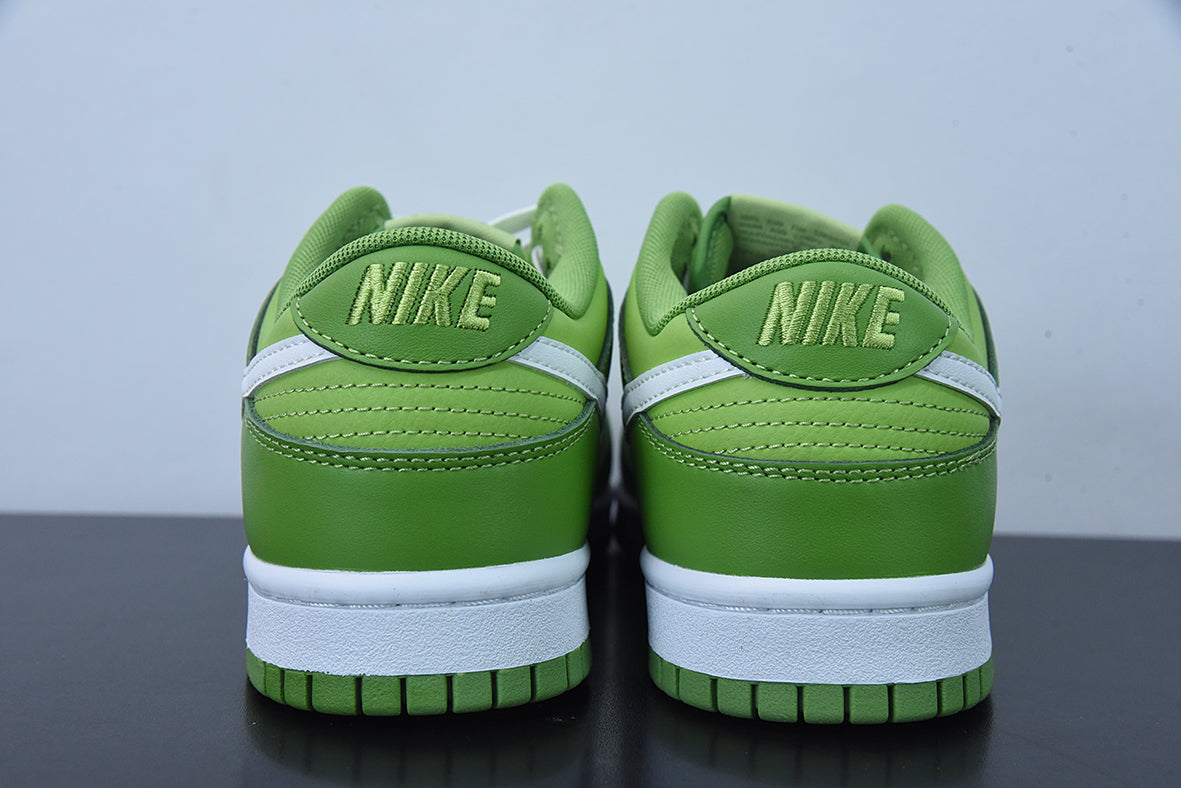 Nike Dunk “Chlorophyll”