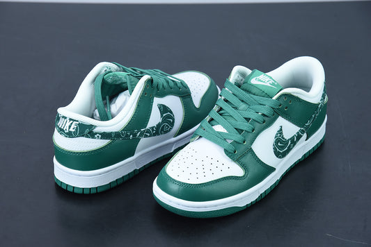 Nike Dunk “Green Paisley”