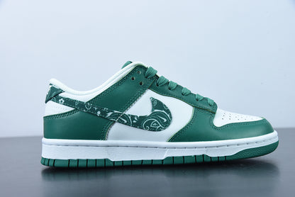 Nike Dunk “Green Paisley”